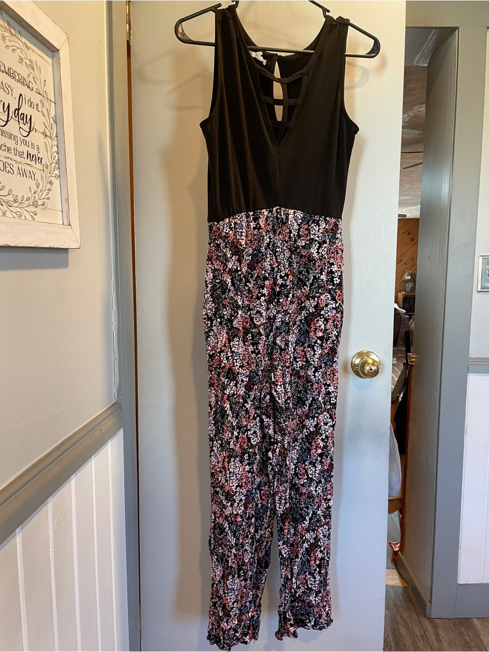 Maurices Black V-Neck Sleeveless Jumpsuit size XS